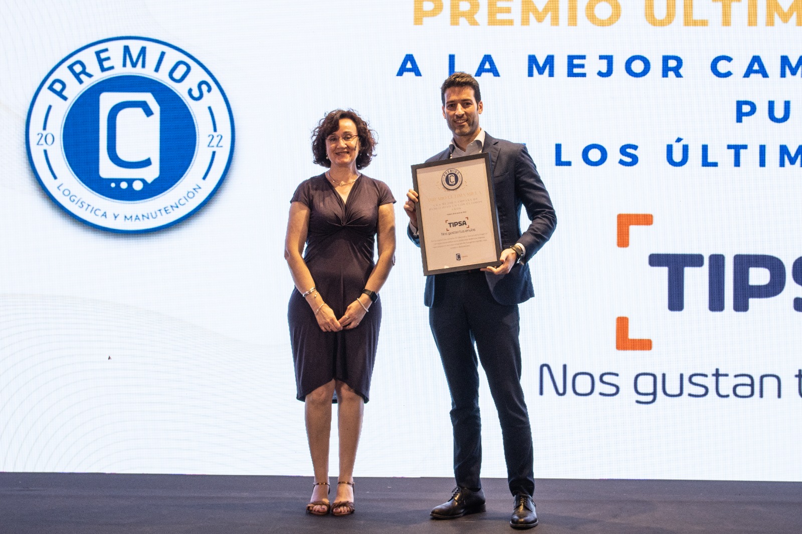 Eduardo Vázquez, Director de Red de Tipsa, recibe de CDEC el premio al mejor Marketing de los últimos años