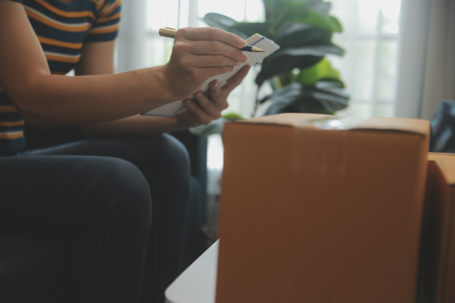¿Necesitas enviar un paquete? Qué puedes hacer desde una agencia de transporte